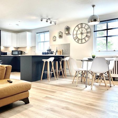 אורקני Stylish Central 2 Bedroom Apartment - Free Parking, Free Wifi מראה חיצוני תמונה