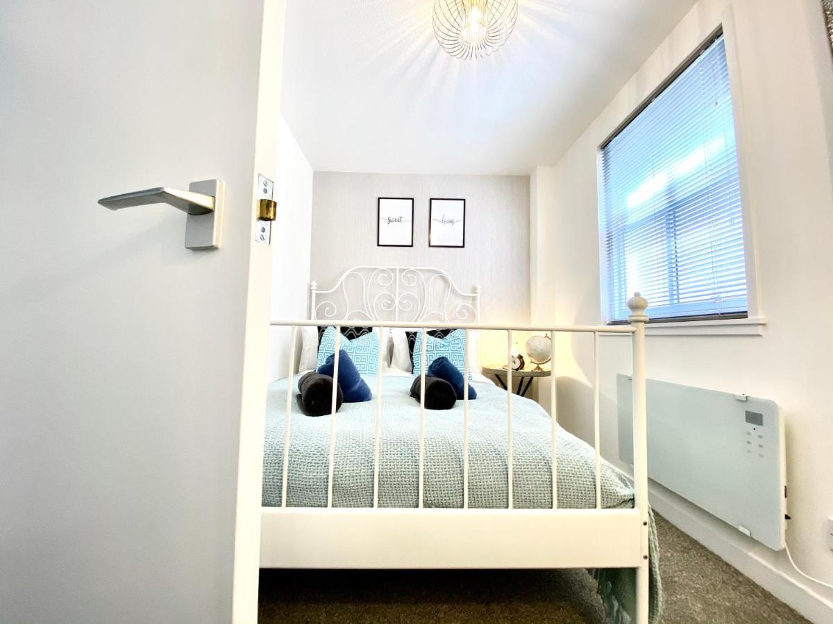 אורקני Stylish Central 2 Bedroom Apartment - Free Parking, Free Wifi מראה חיצוני תמונה